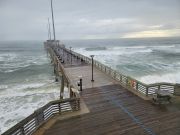 Jennette's Pier, Warm and rainy