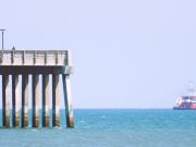 Jennette's Pier, SW Winds