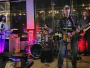 Fish Heads Bar & Grill, Shade The Band