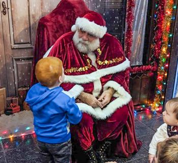 Jolly Roger Restaurant, Dinner with Santa