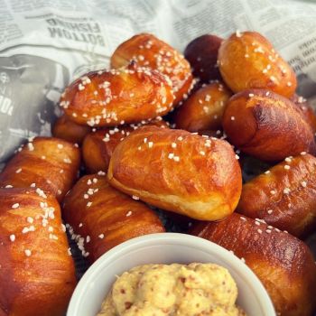 McGrath's Burger Shack, Beer Cheese and Pretzels