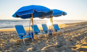 KEES Vacations, Complimentary Umbrella Services from Farmdog Beach Services