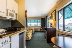 Seahorse Inn &amp; Cottages photo