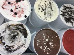 Big Buck&#039;s Ice Cream photo