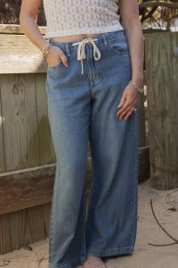 Foxy Flamingo Boutique photo