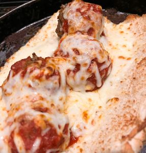 Dare Devil's Pizzeria photo
