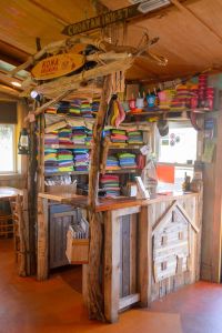 Bonzer Shack Bar &amp; Grill photo