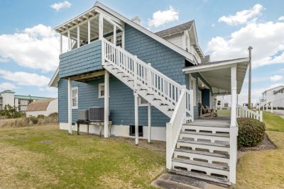 Outer Banks Hotels &amp; Vacation Rentals photo