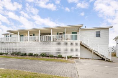 Outer Banks Hotels &amp; Vacation Rentals photo
