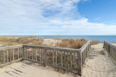 Outer Banks Hotels &amp; Vacation Rentals photo