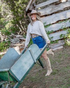 Foxy Flamingo Boutique photo