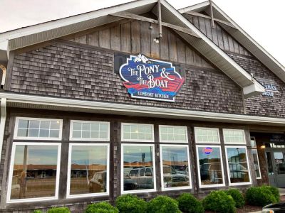 The Pony and the Boat Comfort Kitchen photo