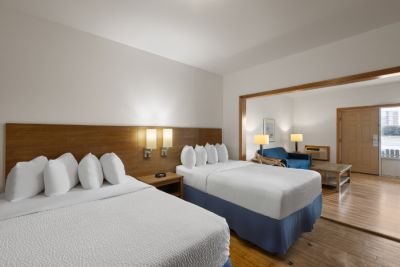 Outer Banks Hotels &amp; Vacation Rentals photo